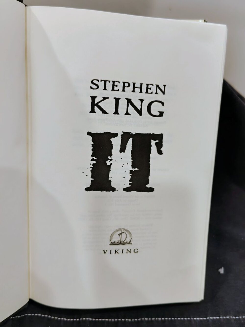 Stephen King IT Hardcover 1986 First Edition Thus BOMC Viking w Dust Jacket - Picture 4 of 5